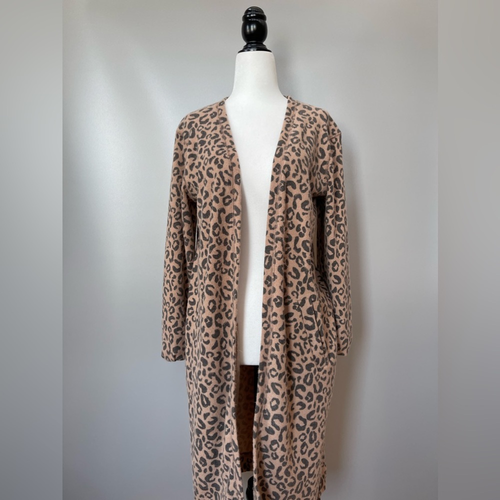 Abercrombie and fitch leopard print cardigan excellent condition new with tags